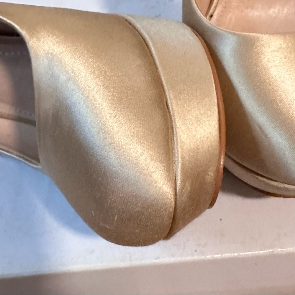 Steve Madden Rare 2011 Shimmering Nude Satin Rhinestone stiletto pumps - Picture 6 of 14